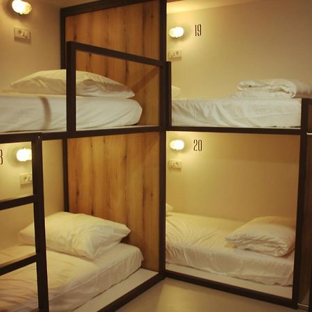Garage Hostel Nova Gorica Luaran gambar