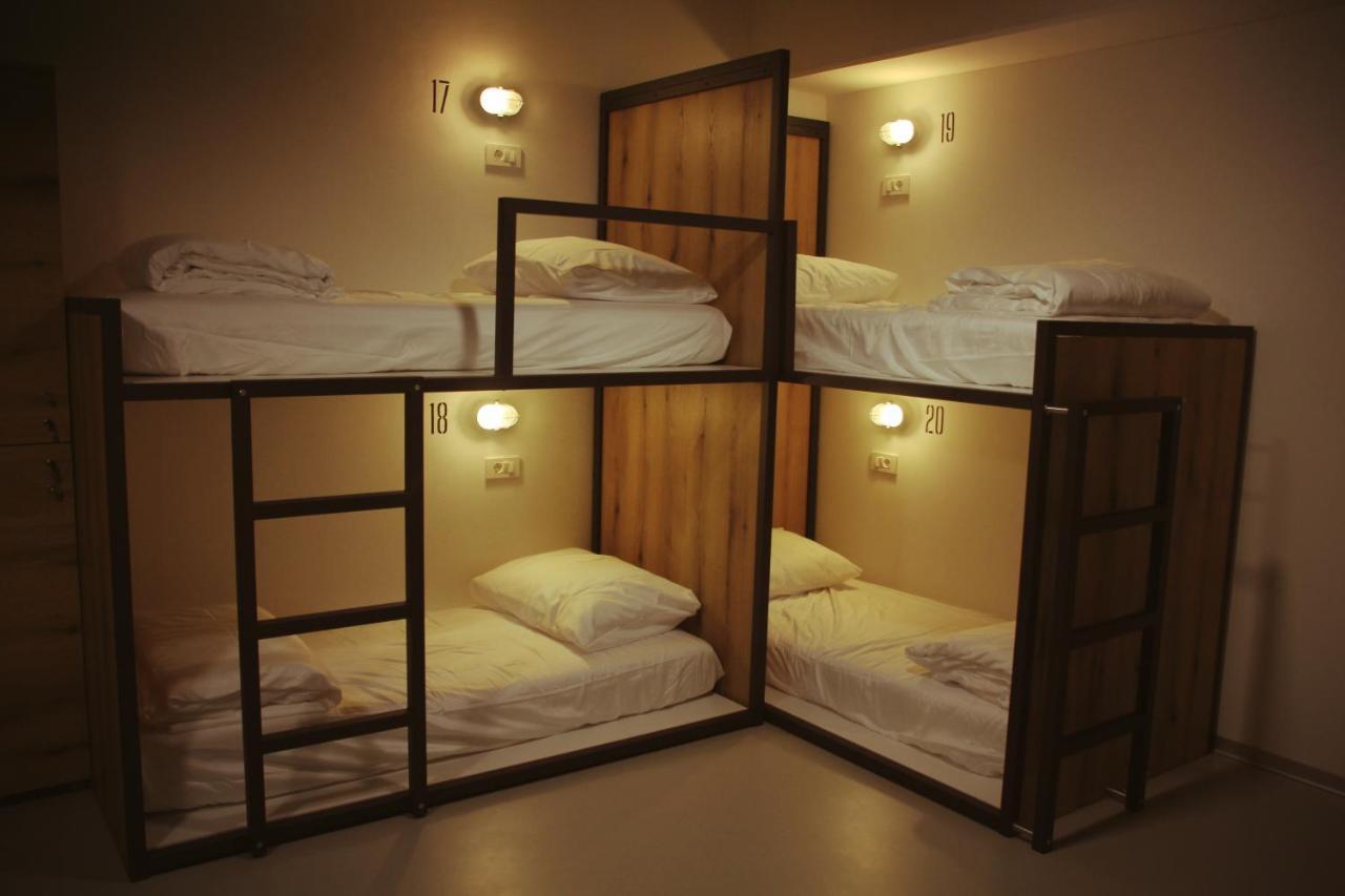 Garage Hostel Nova Gorica Luaran gambar