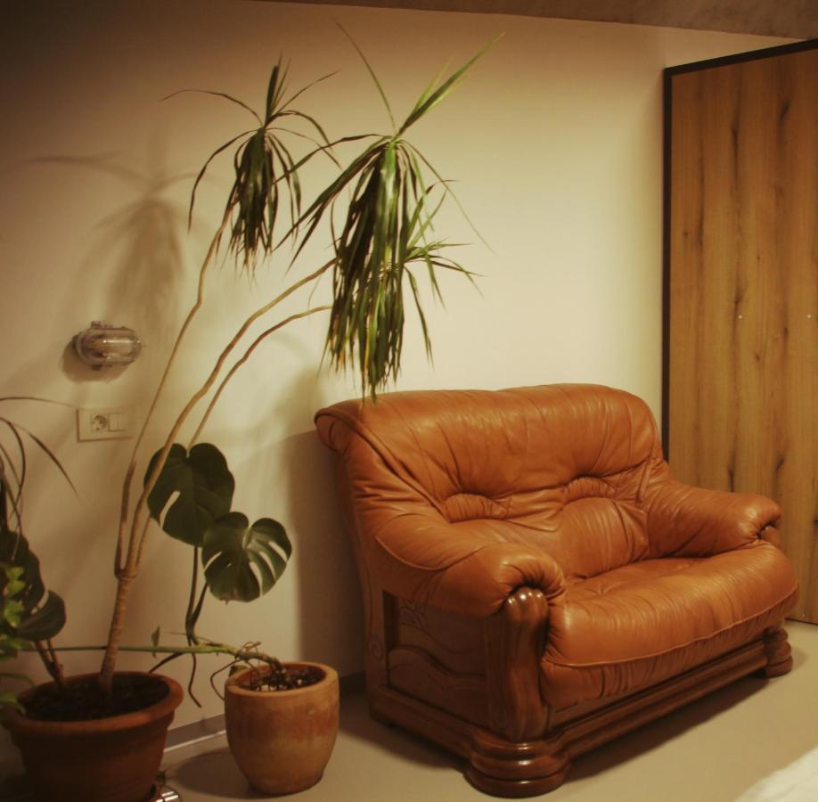 Garage Hostel Nova Gorica Luaran gambar