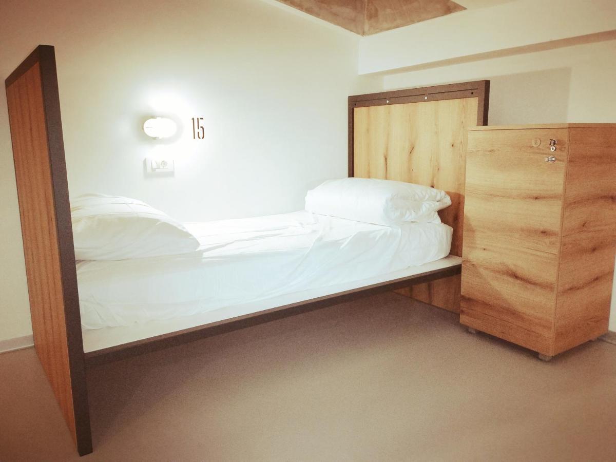 Garage Hostel Nova Gorica Luaran gambar