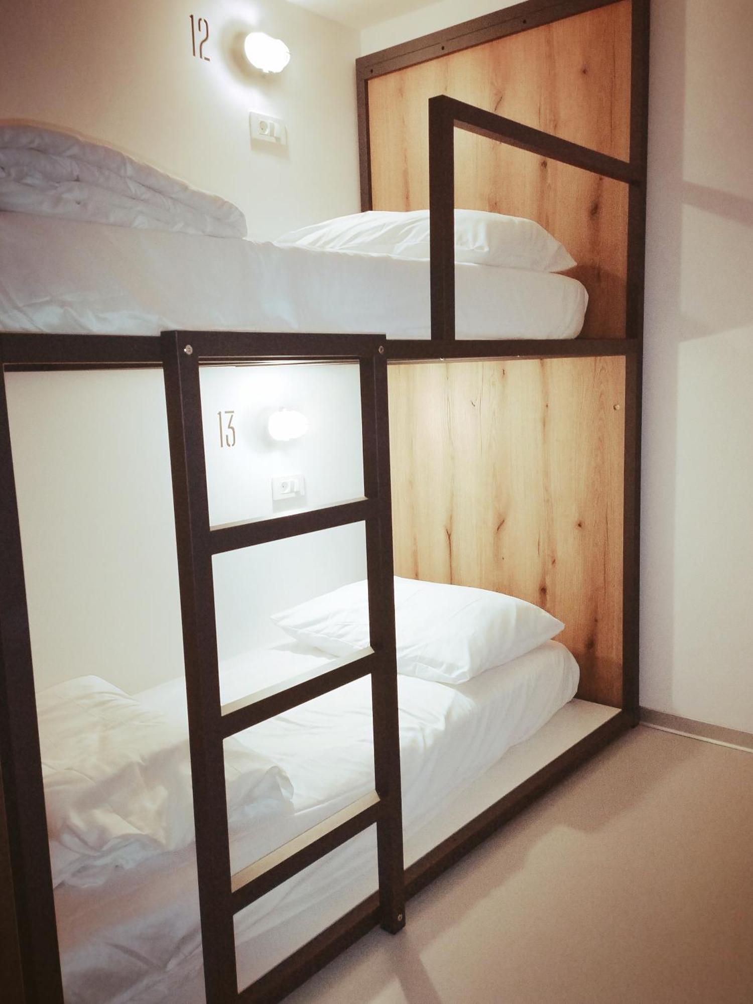 Garage Hostel Nova Gorica Luaran gambar